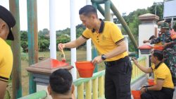 Dukung Program Jembatan Merah Putih Presisi, Polres Madiun Lakukan Kerja Bakti Massal di Jembatan Kresek